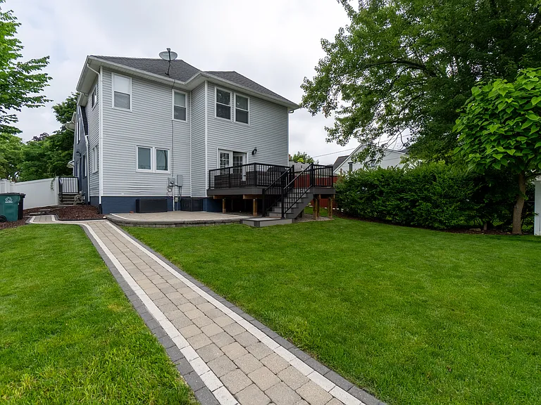 2604 Manchester Rd — Photo 54