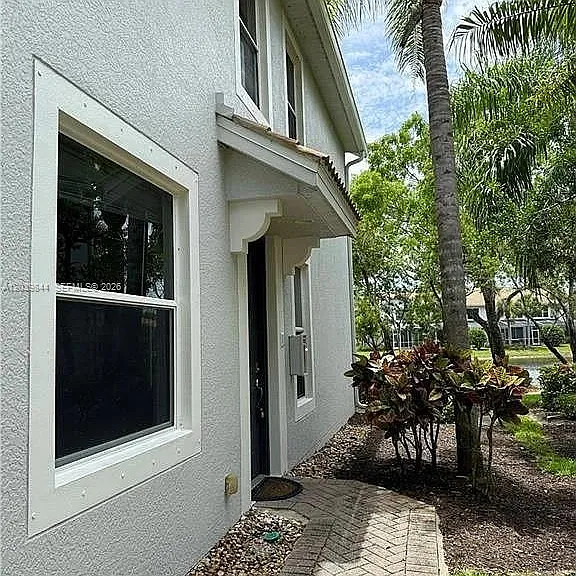 15498 Marcello Cir — Photo 3