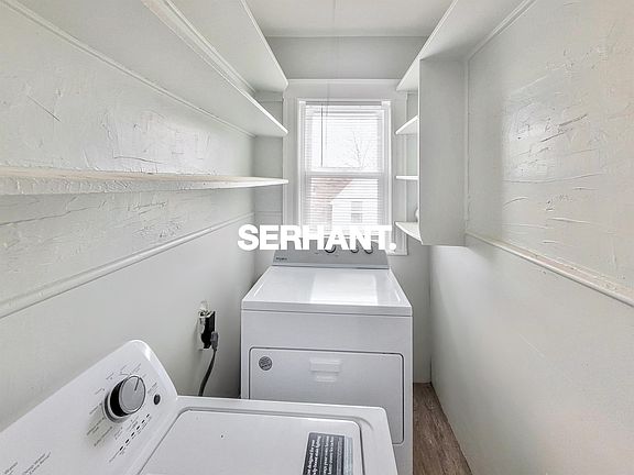 4th image of 37 Juniper St #1B
