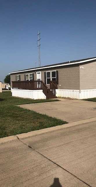 2nd image of 404 Tennyson Rd