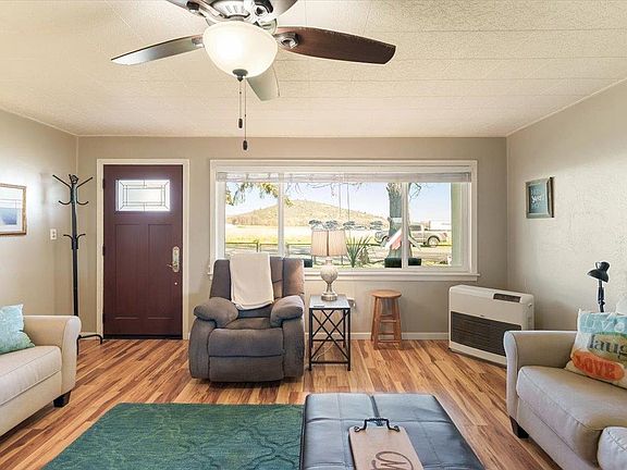 4th image of 230 Shasta Blvd