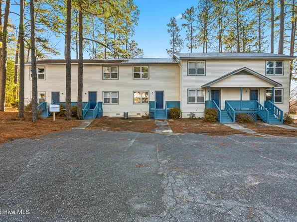 135 Murray Hill Road Apt 17, Southern Pines, NC 28387