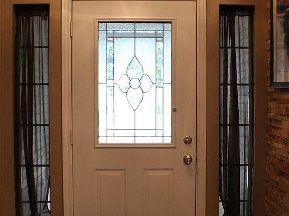 3rd image of 601 Partridge Ln