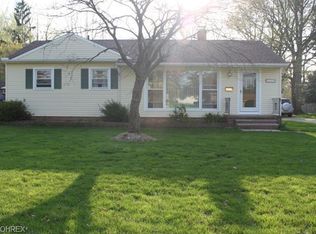 4178 Canterbury Rd, North Olmsted, OH