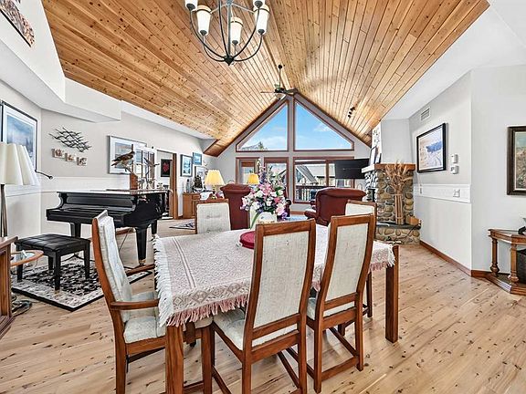 5th image of 505 W Spring Creek Dr #404