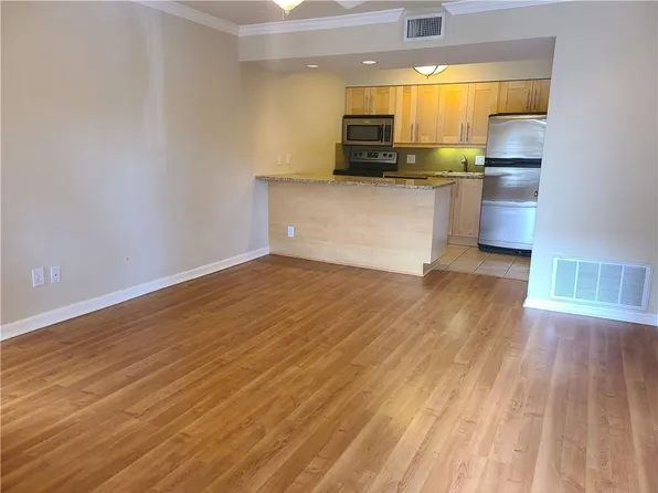 7685 Northcross Dr Unit 221, Austin, TX 78757