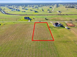 365 Brahman Trl, Angleton, TX 77515