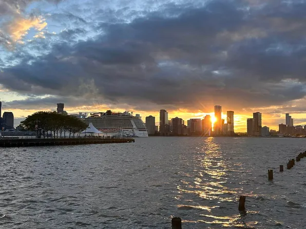 80 Elizabeth Street image 1 of 1