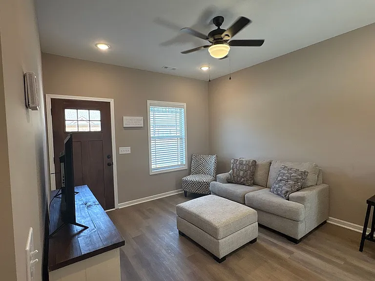 404 Cedar Lane — Photo 7