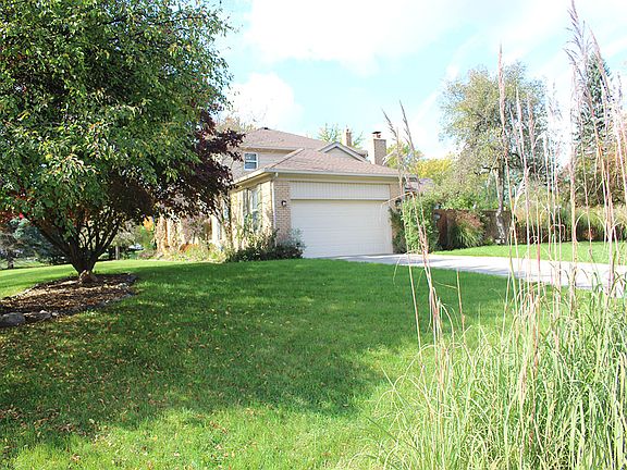 3rd image of 13181 Drury Ln