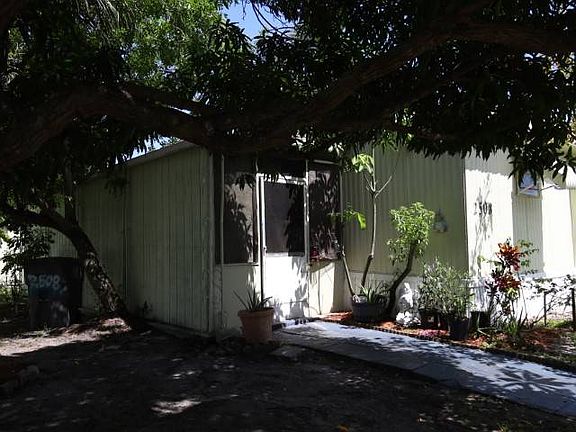 3rd image of 2508 NW 24th St #152
