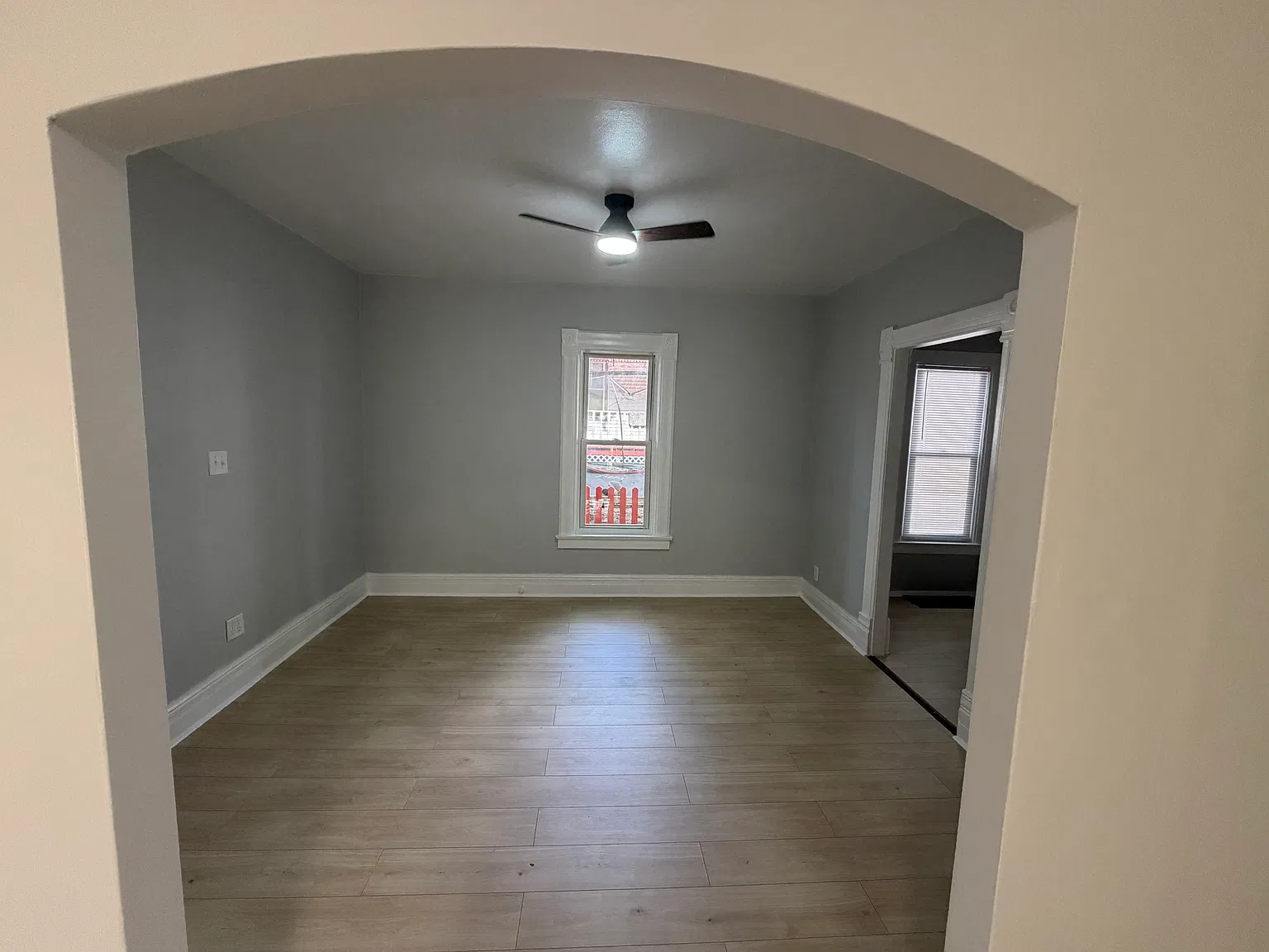 2 bed, 1000 sqft, $1,200 — Photo 4