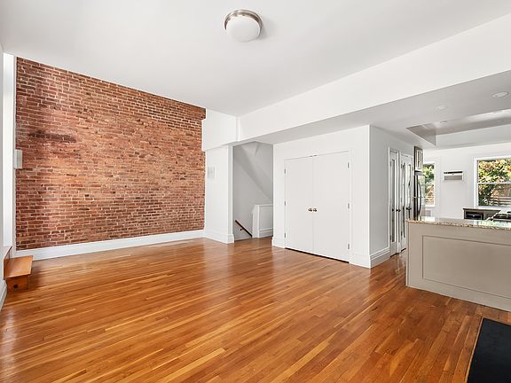 5th image of 235 E 18th St #2