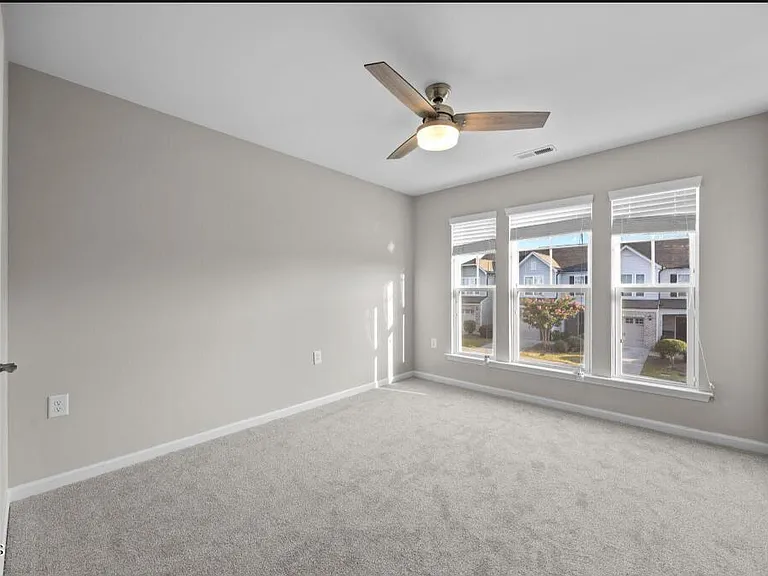 1049 Laceflower Dr — Photo 20