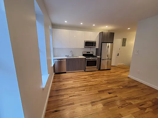Rented by Midbrook Realty, LLC | media 2