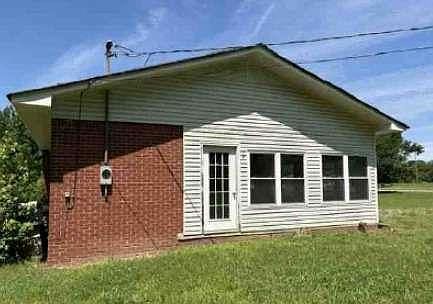 3rd image of 1190 Asphalt Rock Rd