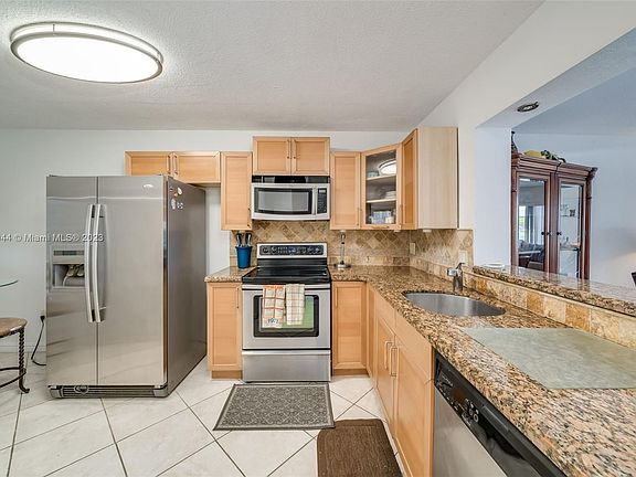 5th image of 873 NE 195th St APT 209