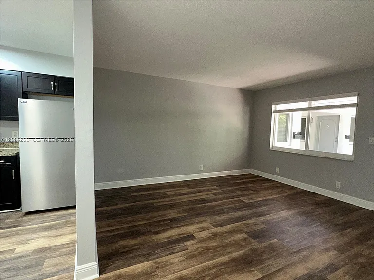 3720 NE 22nd Ave #11 — Photo 9