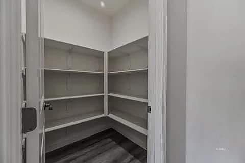 3rd image of 401 Abigail St