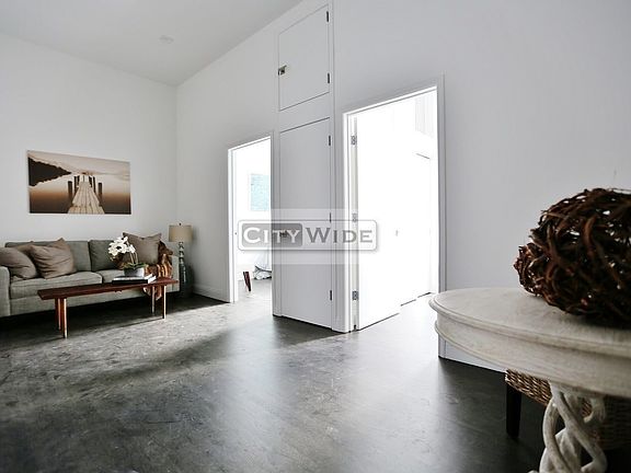 2nd image of 28 W 48th St #4A
