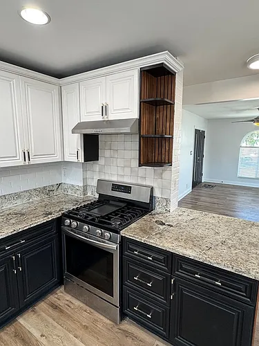 !! Move-In Special !! Bright Carson Front House Duplex With Modern Finishes Photo 1