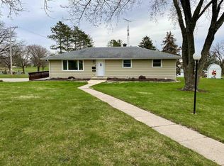 2284 18th Street Ct, Monroe, WI 53566