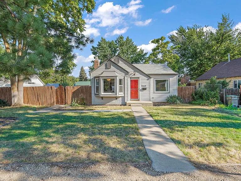 4426 W Irving St — Photo 3