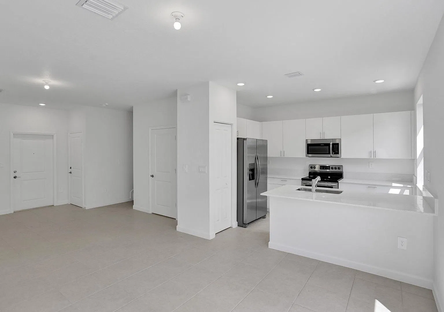 3 bed 2.5 Baths Townhome at Siena Reserve — Photo 2