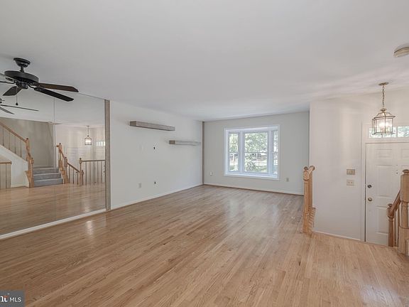 4th image of 5901 Norham Dr
