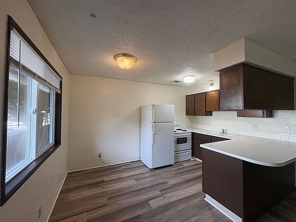 4th image of 1651 Fir St APT 4