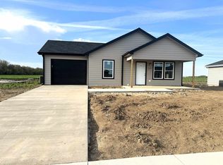 1224 Nautical Dr, Salina, KS 67401