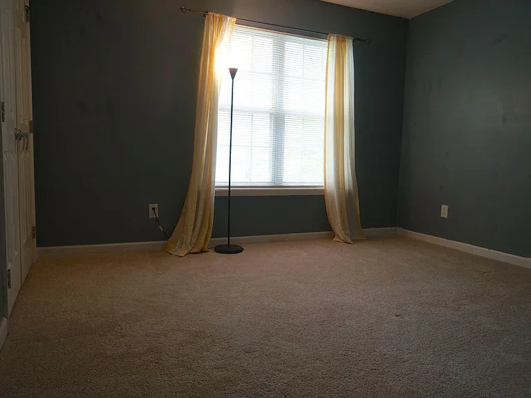 312 Commons Dr — Photo 17