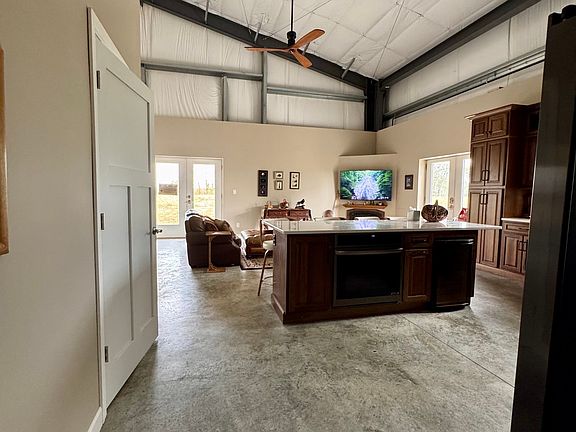 4th image of 7796 N Meridian Rd