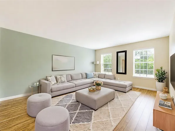 361 N Post Oak Ln APT 241, Houston, TX 77024