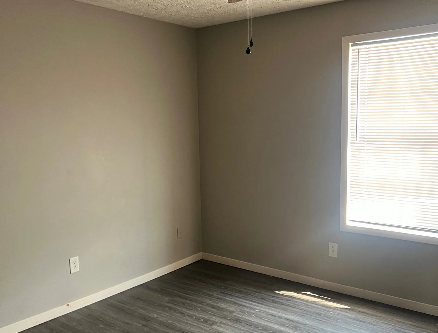 2 bed, 1100 sqft, $825 — Photo 4