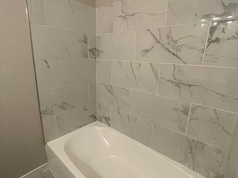 709 Marion Dr — Photo 16