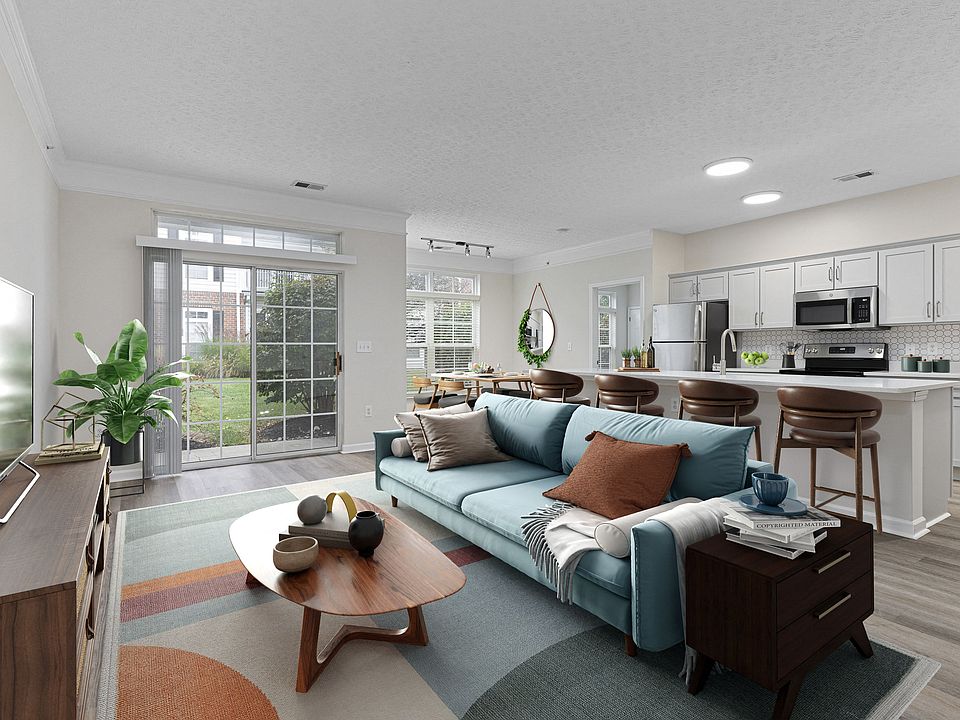 Bedroom Premium Renovated with open concept Living, Kitchen and Dining area