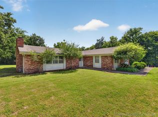 220 E 20th St, Okmulgee, OK 74447