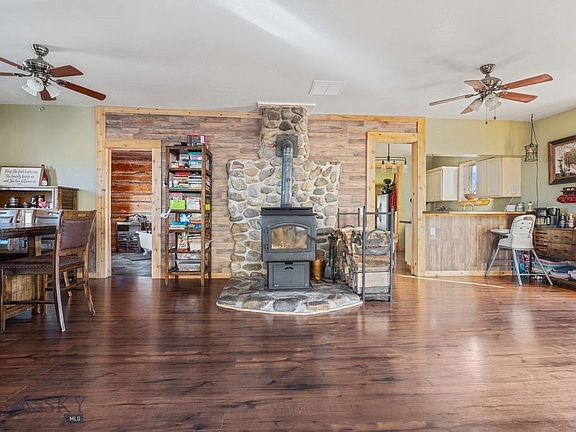 4th image of 2500 Mill Creek Rd