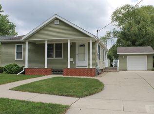 435 S 8th St, Forest City, IA 50436