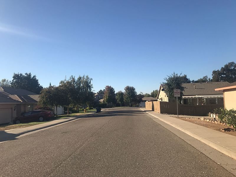 2nd image of 130 Poppy Ln