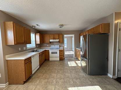 5th image of 1112 Westmoreland Dr