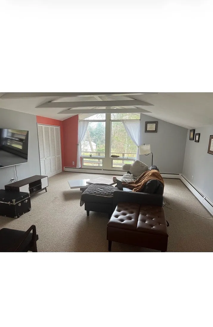 Living room - 47 Hill St #PRIMARY