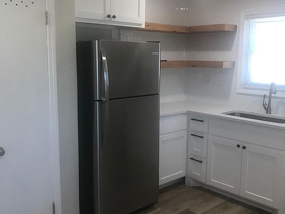 4th image of 802 Westway Dr