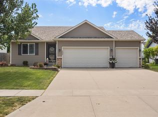 3008 SE Weatherstone St, Grimes, IA 50111