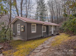 155 Mull Cove Rd, Maggie Valley, NC 28751
