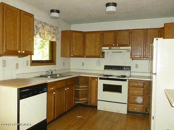 5th image of 2673 S Silver St