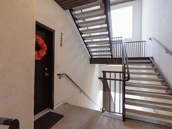 3rd image of 714 N 380th St W