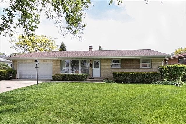 1st image of 437 Munroe Cir S