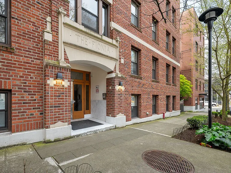 Fionia Apartments — Photo 60